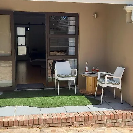 Bellville Self Catering Cape Town Exterior photo